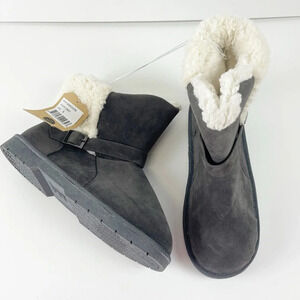 Gaahuu Boots Womens 8 Gray Faux Suede Ankle Berber Back Buckle NWT